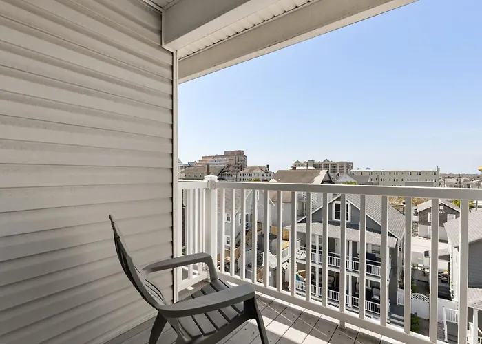 Townhouse 10a *